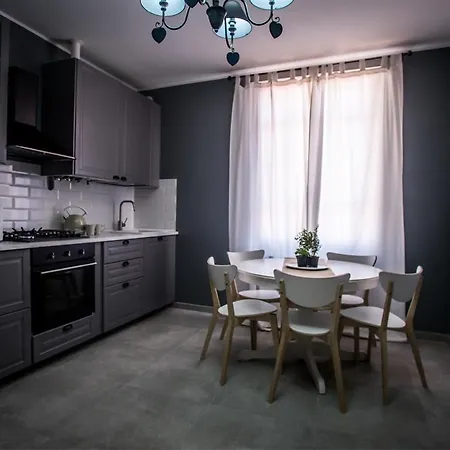 In The Center Апартаменты *